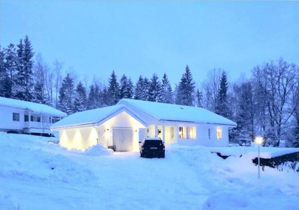 Family Friendly Villa With Sauna In The Nature Бурос Экстерьер фото